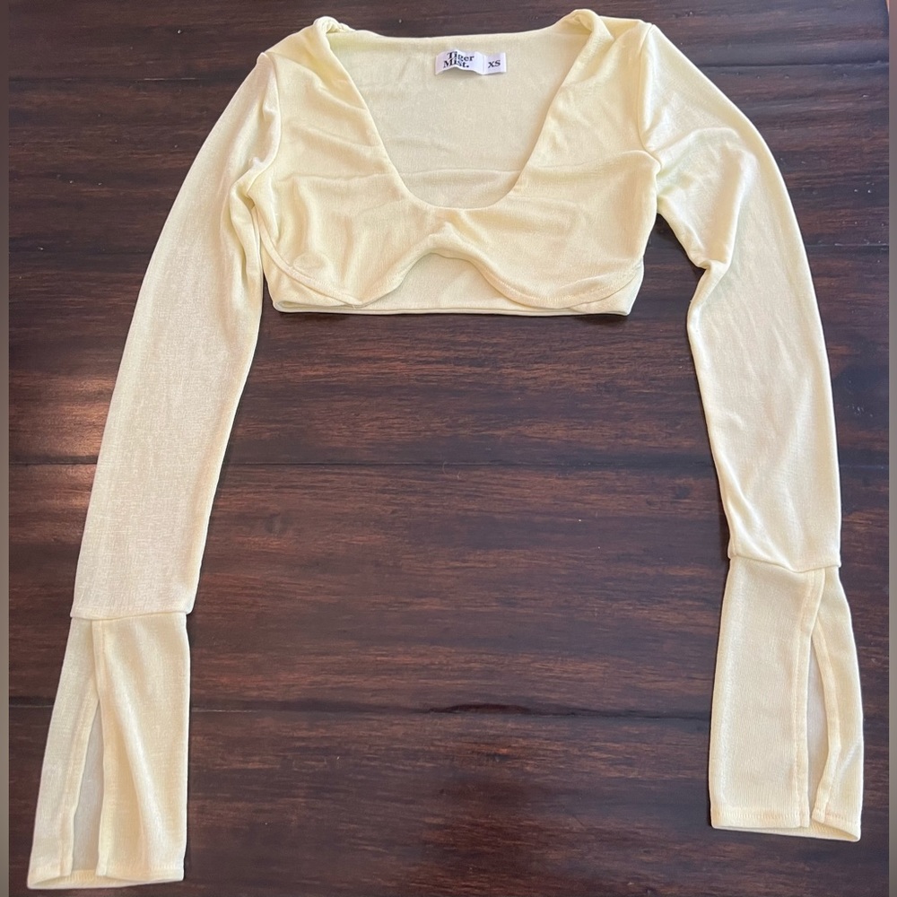 Tiger Mist Yellow crop long sleeve - size XS